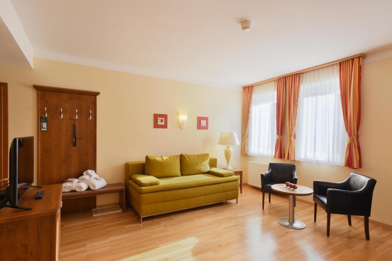Cella Central Historic Boutique Hotel Zell am See Quarto foto