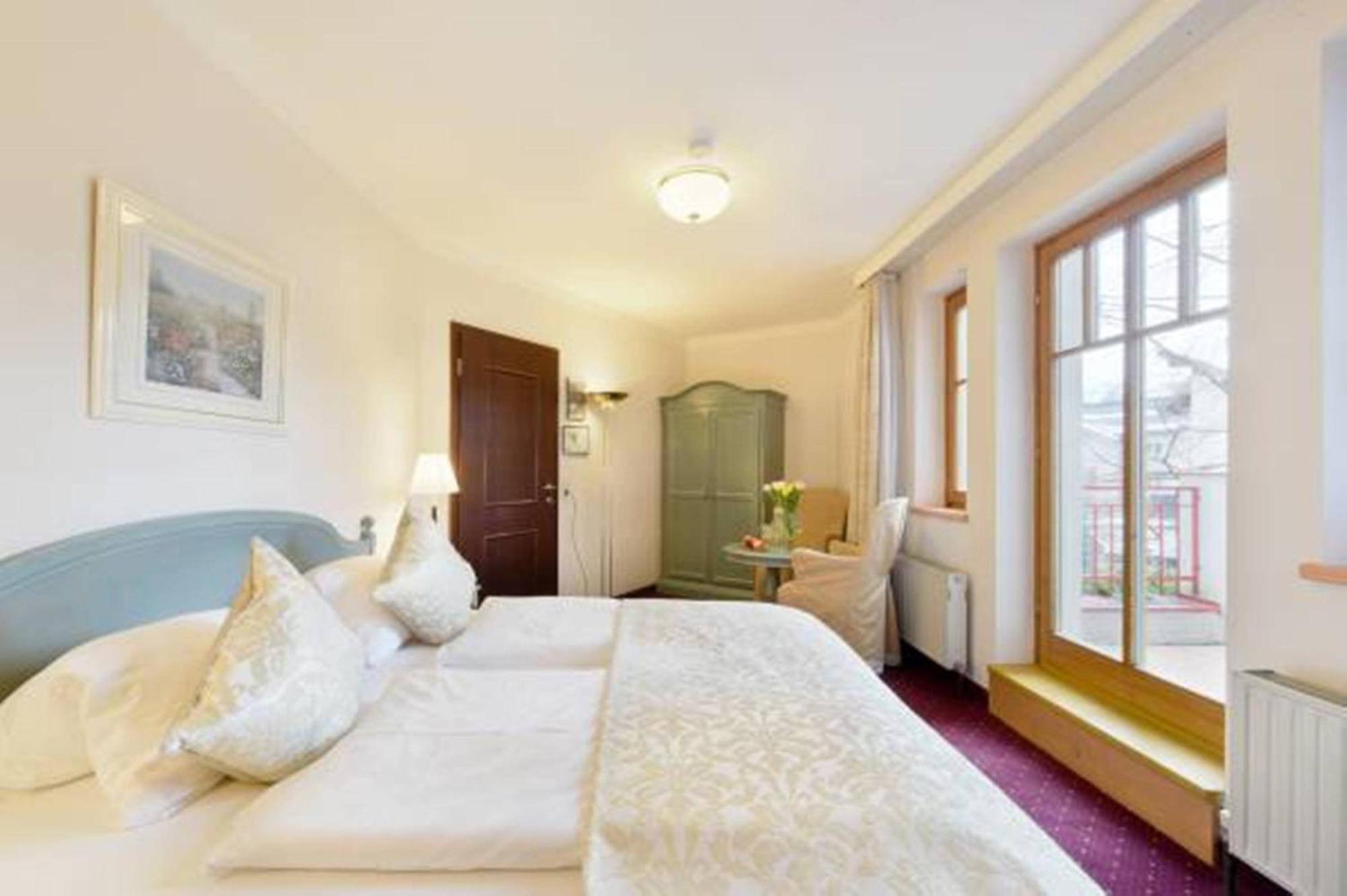 Cella Central Historic Boutique Hotel Zell am See Quarto foto